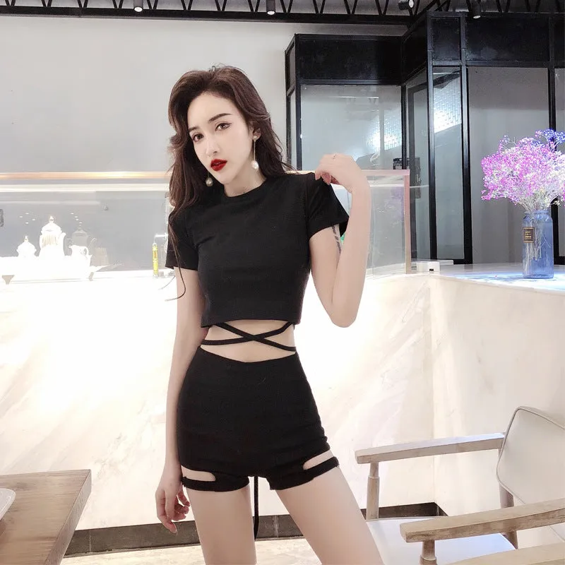 Retro strap black T-shirt Plaid Fold Pleated Skirt pants and belt