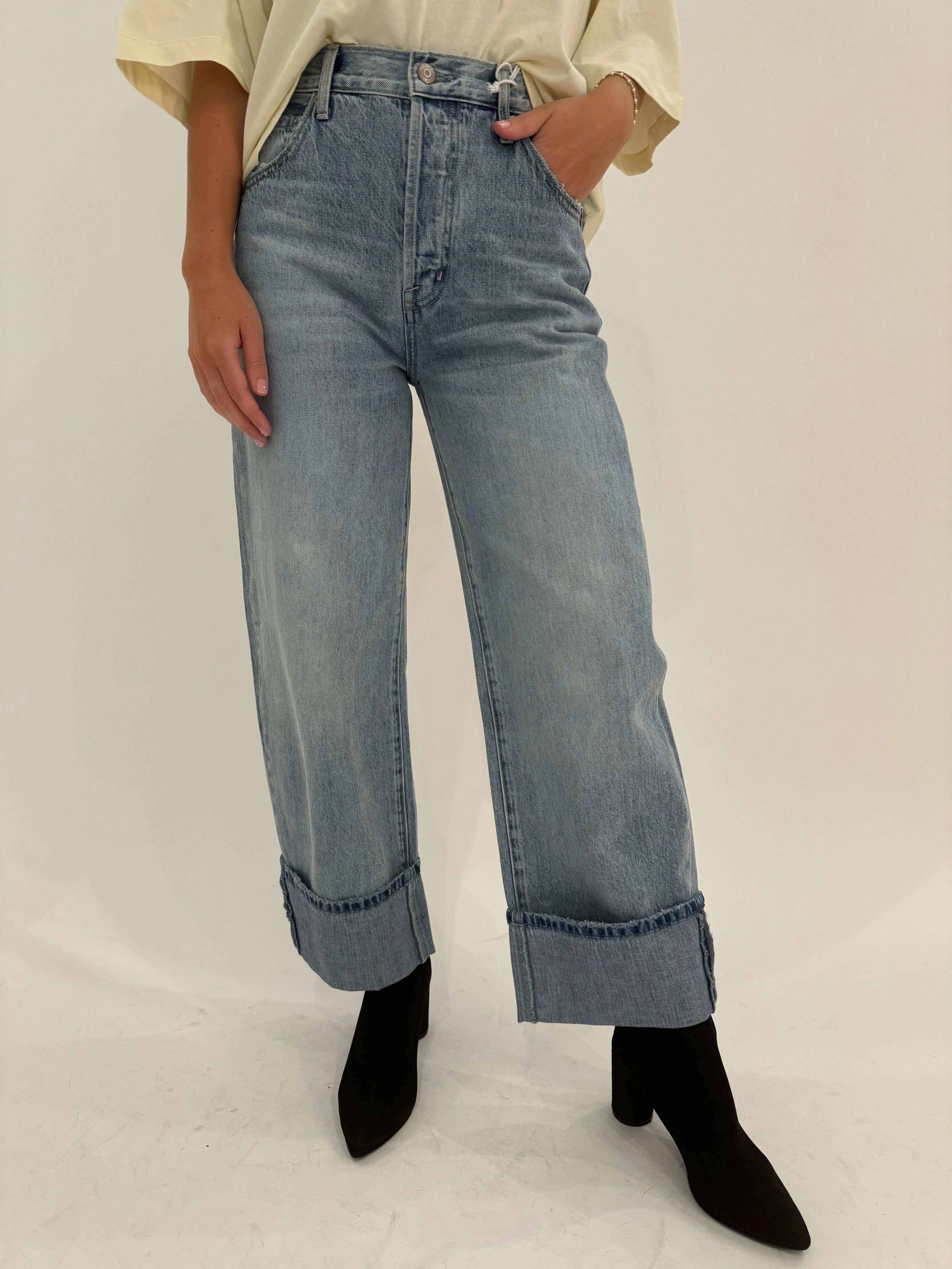 Ryder High Rise Cuffed Jeans - Essex