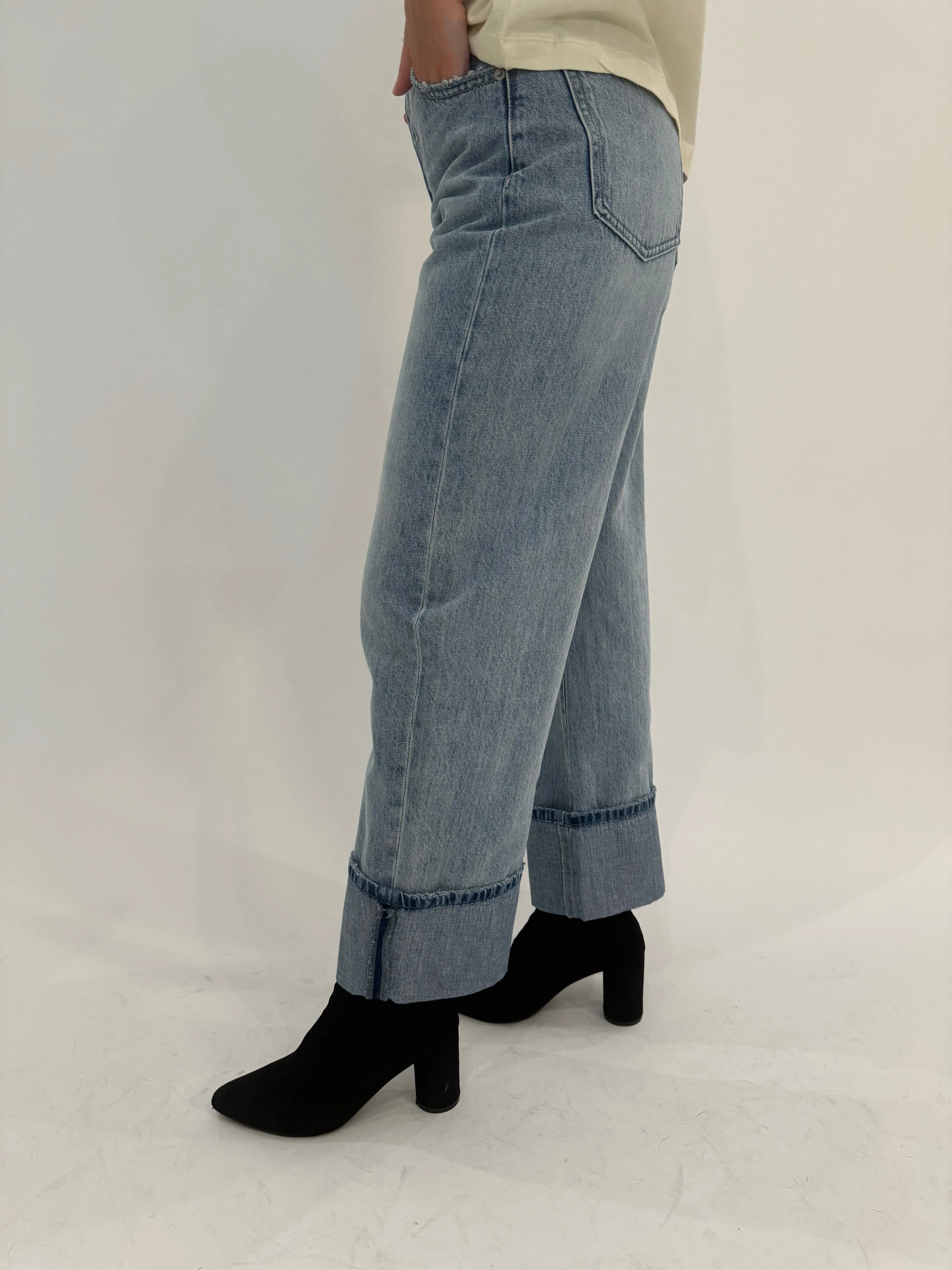Ryder High Rise Cuffed Jeans - Essex