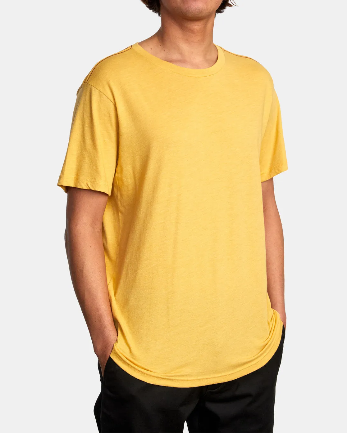 Solo Label Tee - Vintage Gold